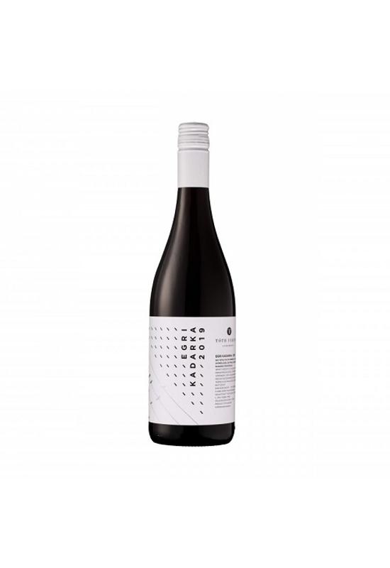hungarianwinelove-borkereskedes-toth-ferenc-pinceszet-kadarka